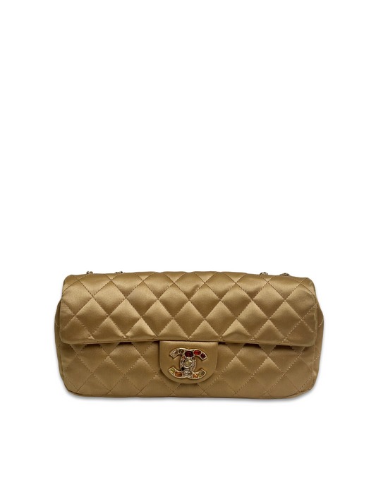 CHANEL baguette