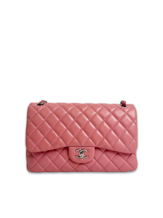 CHANEL classic flap jumbo