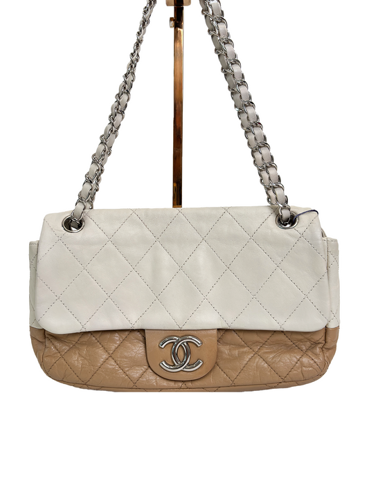 CHANEL Medieval cf classic